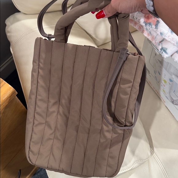 Universtar BT21 Shooky Quilted Tote Bag - Picture 3 of 4